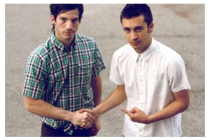 21pilots shaking hands and looking adorable